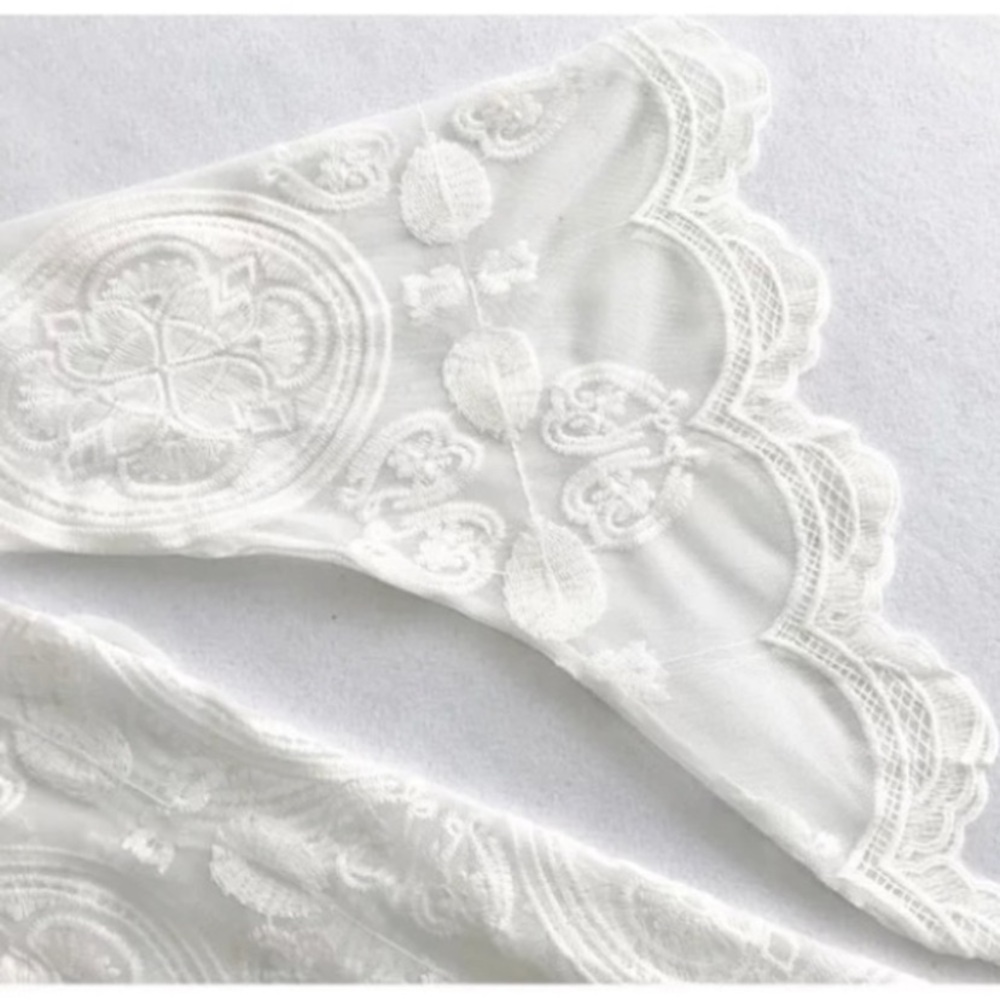 SOLD OUT White Bohemian Scalloped Embroidered Duster Kimono - Picture 8 of 8